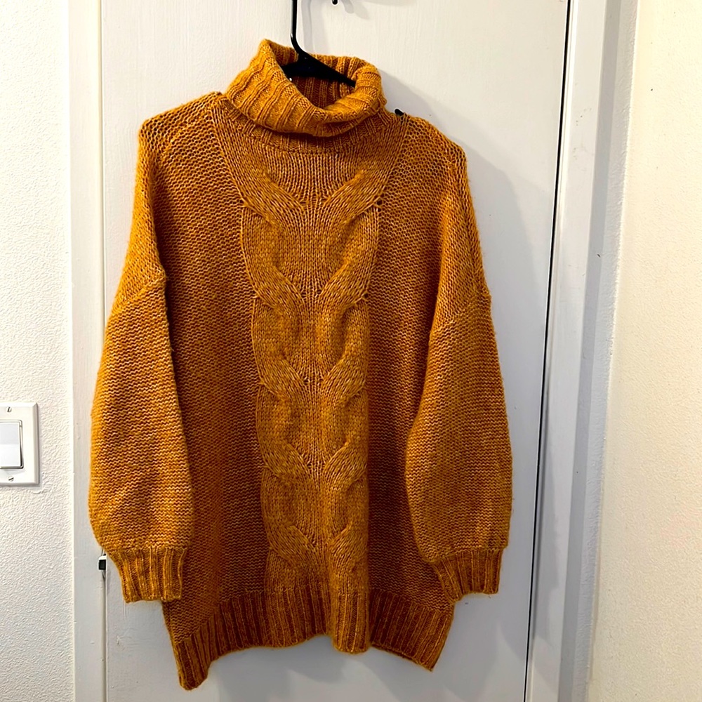 Aerie sweater